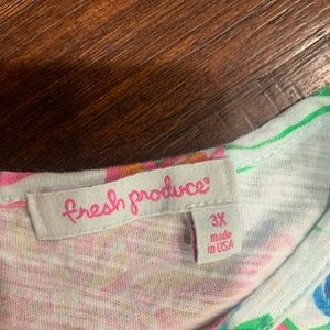 Bright top and blue bottom fresh produce.